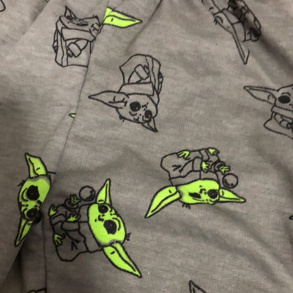 4T Star Wars , baby Yoda joggers / sweatpants pants - Picture 3 of 4